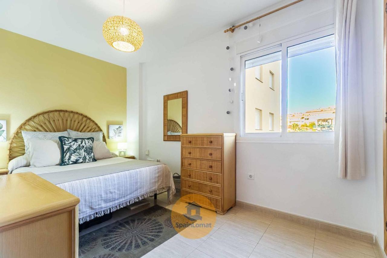 Nice 2 Bedroom Apartment For Family In Los Pacos Фуэнхирола Экстерьер фото