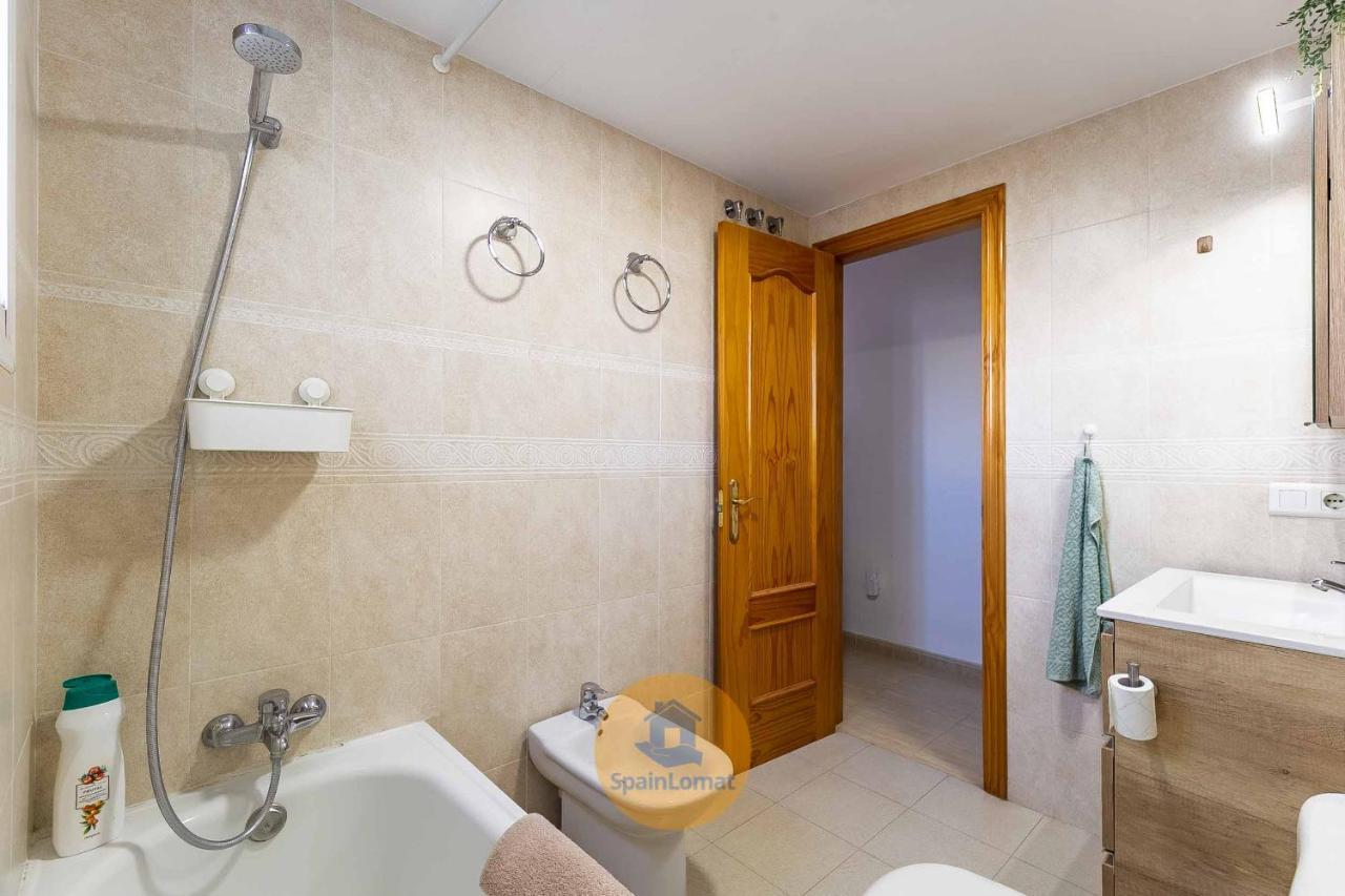 Nice 2 Bedroom Apartment For Family In Los Pacos Фуэнхирола Экстерьер фото